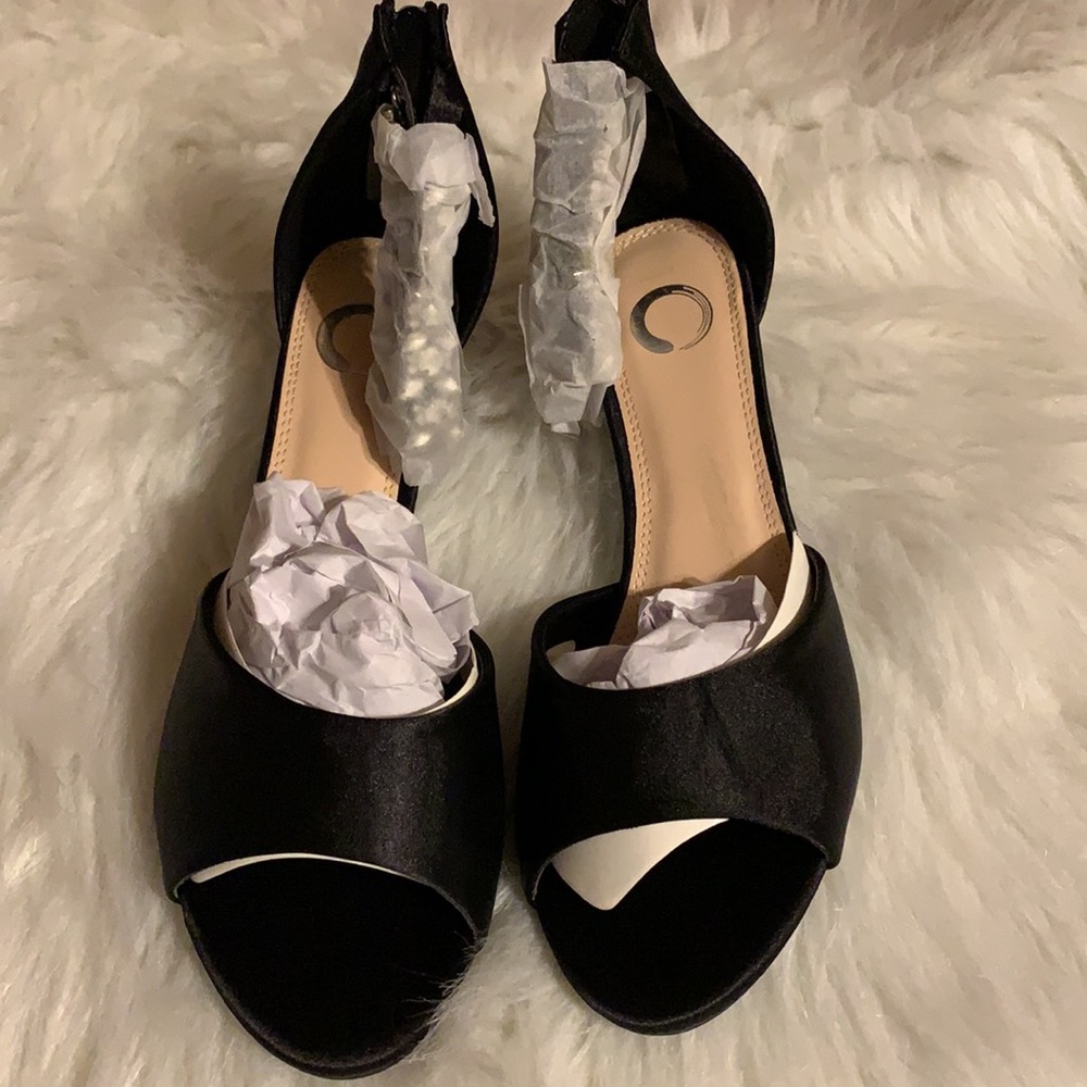 Journee Collection Connor wedge sandal black 7.5 - Picture 2 of 5